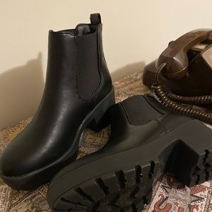 Black Chelsea boots